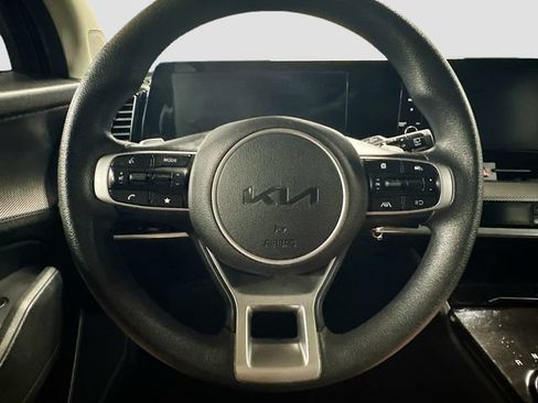 Used 2023 Kia Sportage LX AWD/4WD image 11
