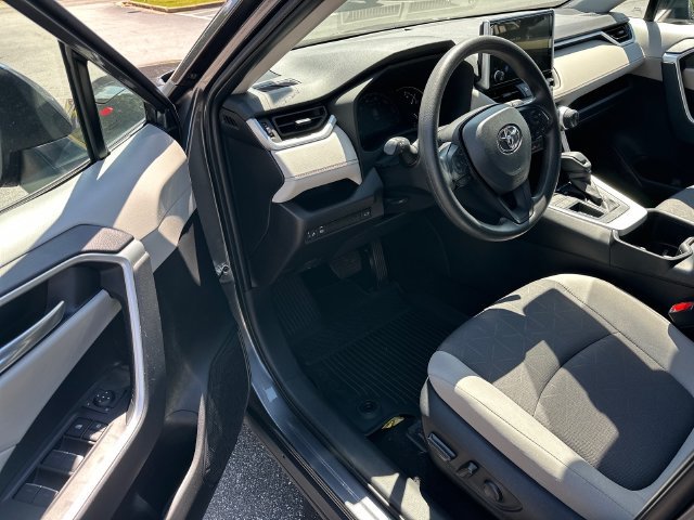 Used 2024 Toyota RAV4 XLE w/ Convenience Package FWD image 11