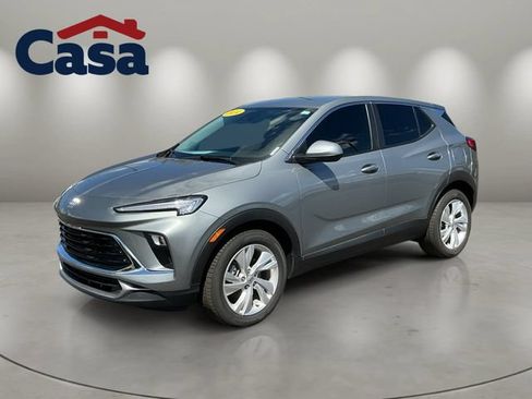 Used 2024 Buick Encore GX Preferred w/ Comfort Package FWD image 1