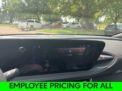 New 2025 Buick Envista Avenir image 24