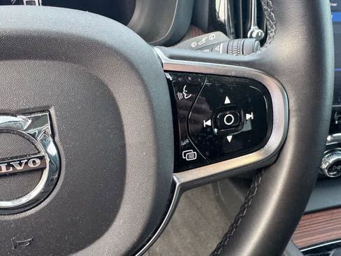 Used 2023 Volvo XC60 B5 Plus w/ Protection Package Premier image 21