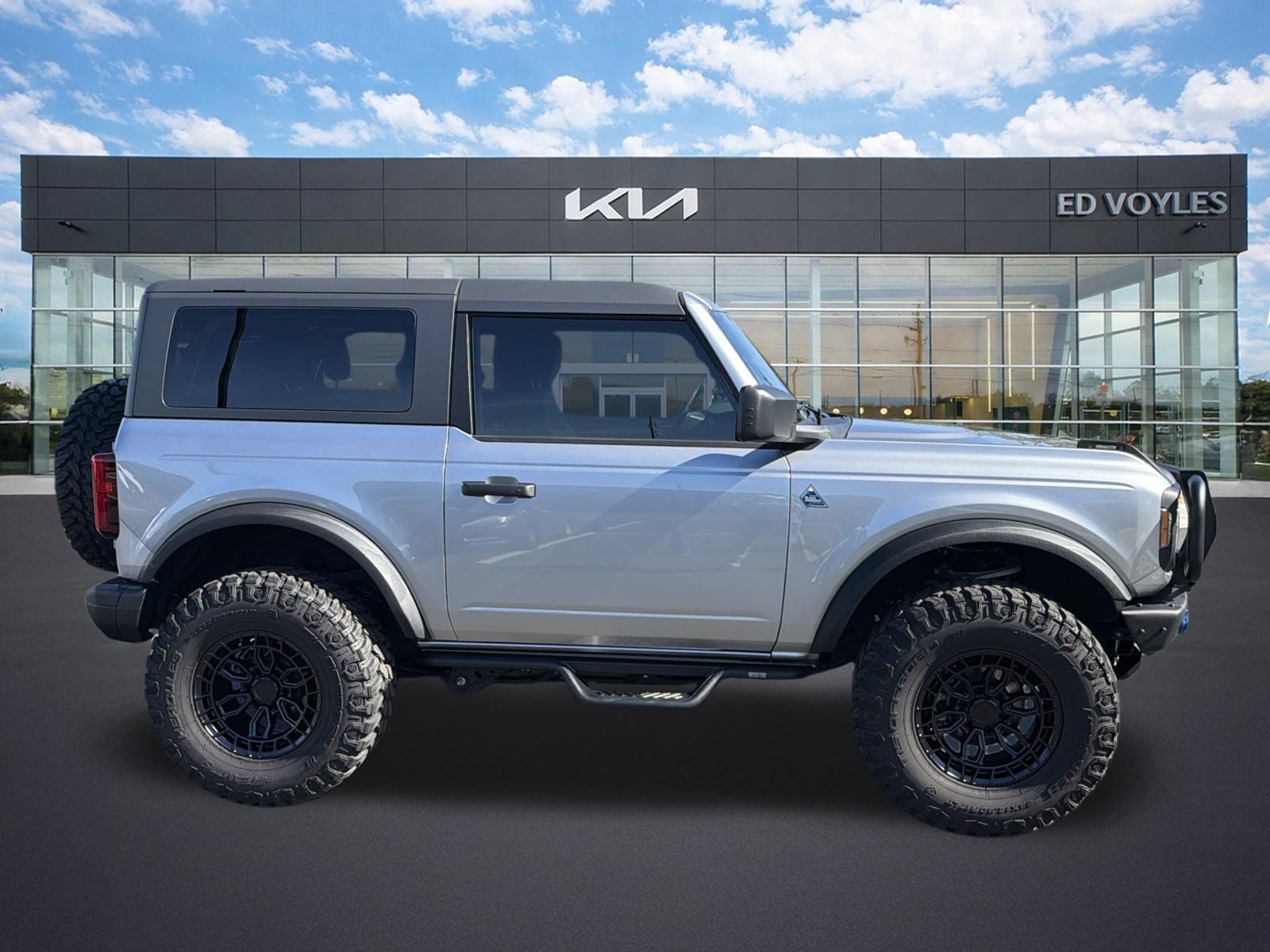 Used 2024 Ford Bronco Black Diamond AWD/4WD image 8