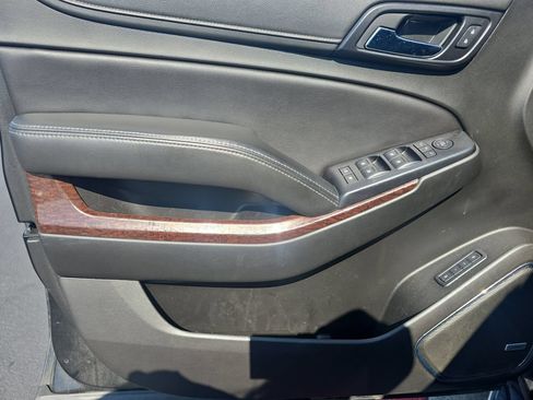 Used 2019 GMC Yukon XL SLT AWD/4WD image 10
