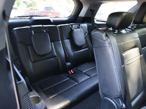 Certified 2023 Ford Explorer Limited w/ Limited Technology Package AWD/4WD image 14