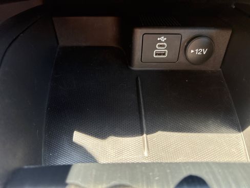 Used 2025 Ford Escape ST-Line Select AWD/4WD image 38
