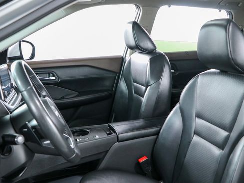 Used 2023 Nissan Rogue SV w/ SV Premium B Package FWD image 24