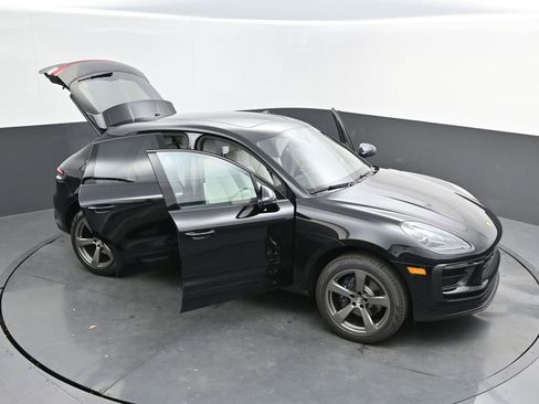 New 2025 Porsche Macan image 42