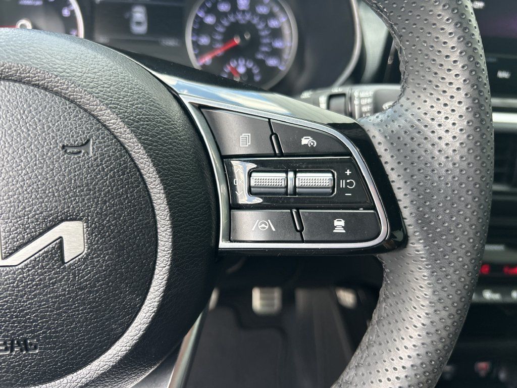 Used 2023 Kia Forte GT-Line w/ GT-Line Premium Package FWD image 22