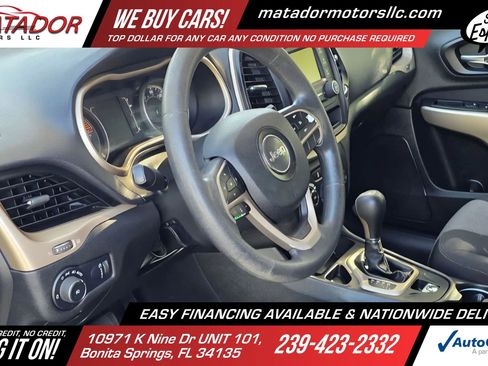 Used 2018 Jeep Cherokee Latitude FWD image 9