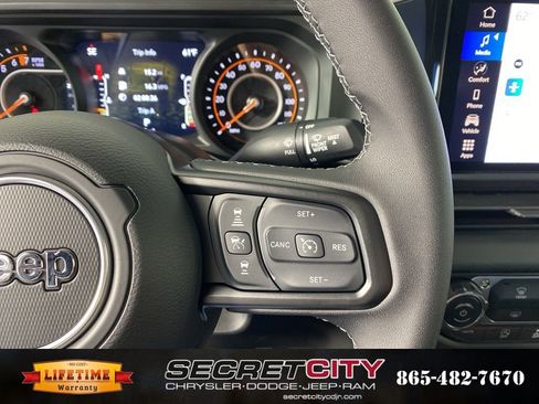 New 2026 Jeep Gladiator Mojave image 17