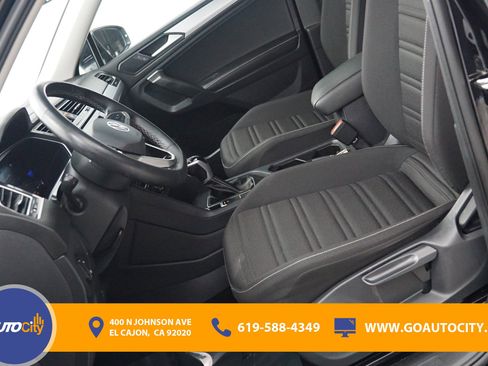 Used 2024 Volkswagen Tiguan S image 9