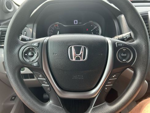 Used 2017 Honda Pilot EX image 12
