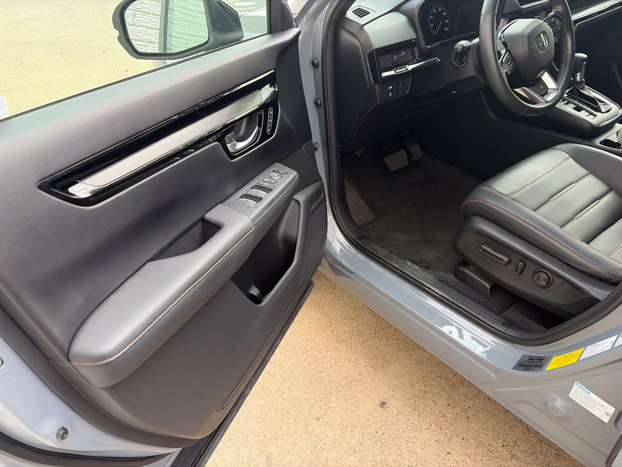 Used 2023 Honda CR-V Sport Touring image 9