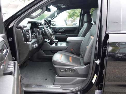 Used 2024 GMC Sierra 1500 AT4 w/ AT4 Preferred Package image 18