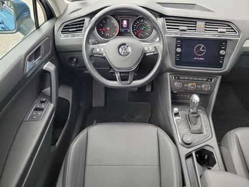 Used 2019 Volkswagen Tiguan SE w/ Panoramic Sunroof Package AWD/4WD image 17
