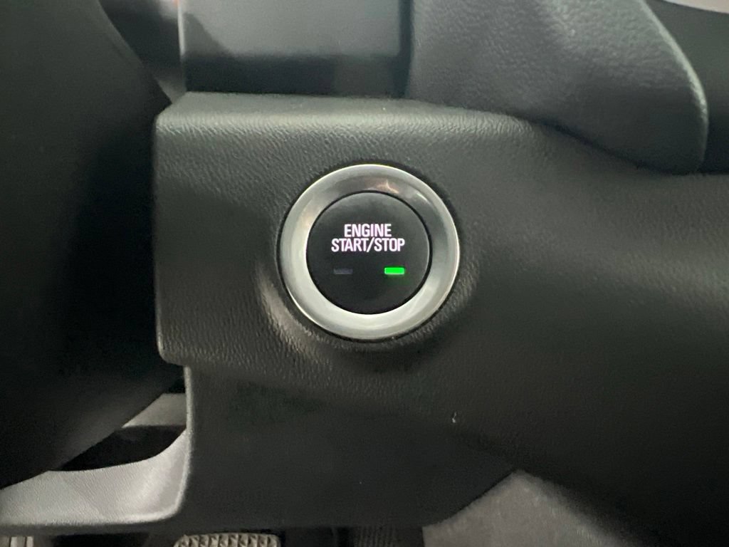 Used 2024 GMC Terrain SLE w/ Driver Convenience Package FWD image 16