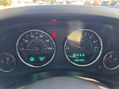 Used 2013 Jeep Wrangler Unlimited Rubicon w/ Max Tow Pkg image 19