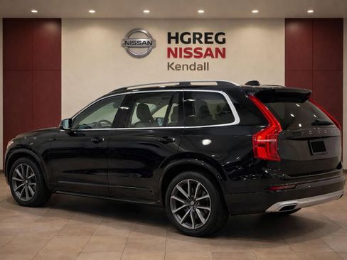 Used 2019 Volvo XC90 T5 Momentum w/ Advanced Package FWD image 3