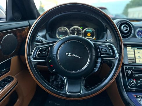 Used 2012 Jaguar XJ L RWD image 24