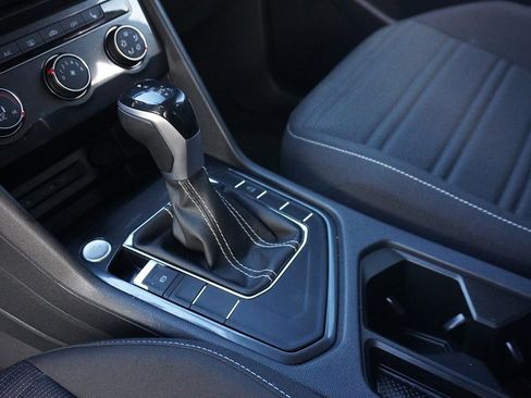 Used 2022 Volkswagen Tiguan S image 50