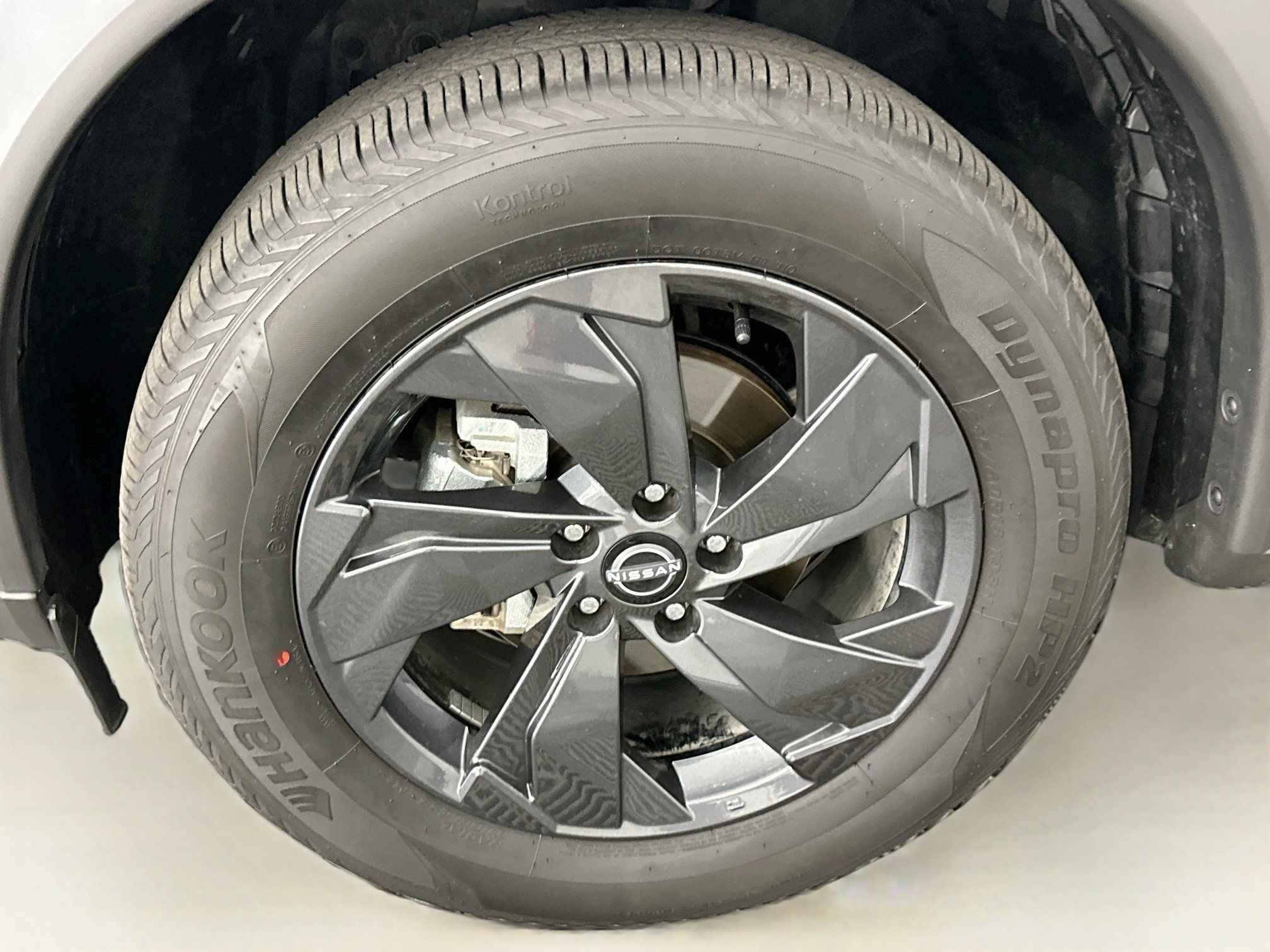 Used 2026 Nissan Rogue SV AWD/4WD image 11