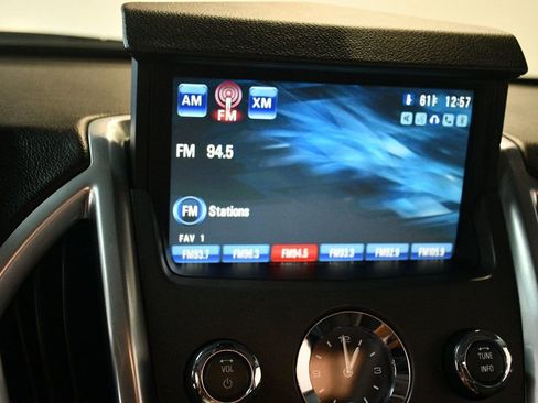 Used 2011 Cadillac SRX Premium image 47