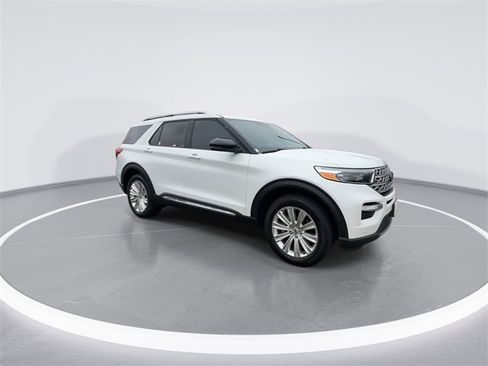 Used 2024 Ford Explorer Limited w/ Limited Technology Package image 2