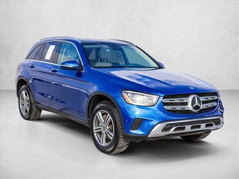 Used 2022 Mercedes-Benz GLC 300 4MATIC image 3