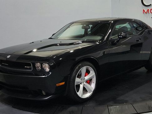 Used 2008 Dodge Challenger SRT8 RWD image 4