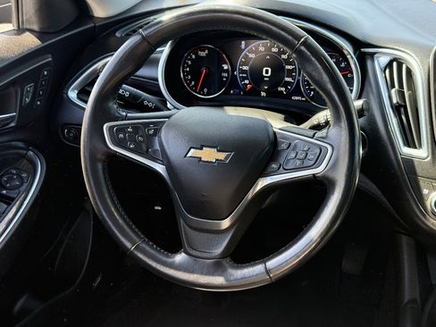 Used 2022 Chevrolet Malibu Premier FWD image 21
