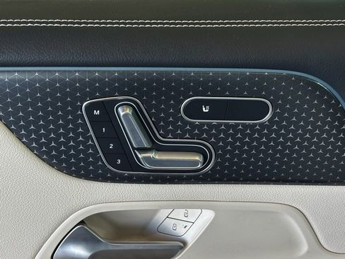 Certified 2025 Mercedes-Benz GLB 250 image 13