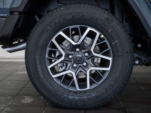 New 2026 Jeep Wrangler Unlimited Sahara AWD/4WD image 17