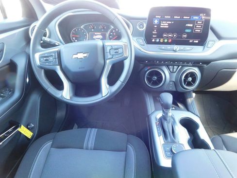 Used 2024 Chevrolet Blazer LT w/ Convenience Package FWD image 16