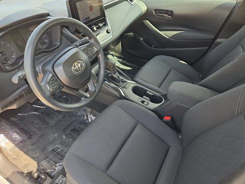 Used 2025 Toyota Corolla LE FWD image 9
