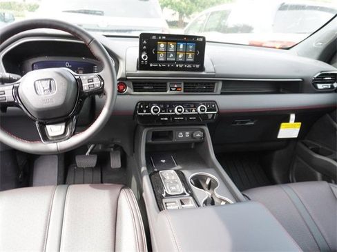 New 2025 Honda Pilot Black Edition image 7