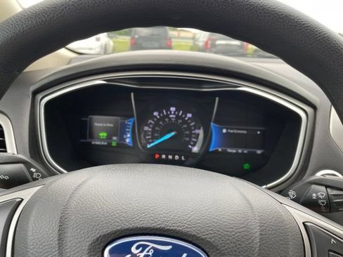 Used 2018 Ford Fusion S FWD image 31