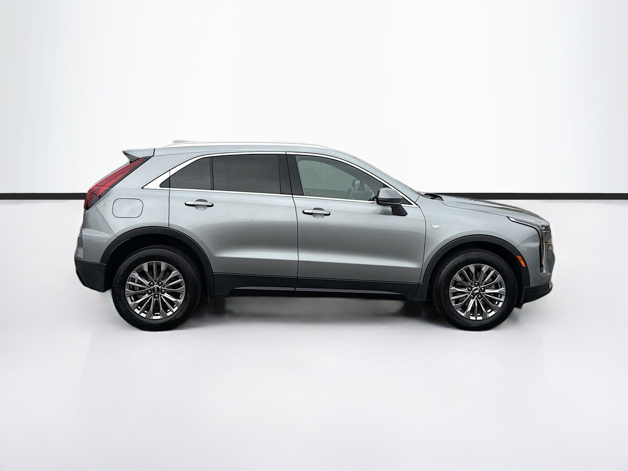 Certified 2025 Cadillac XT4 Premium Luxury FWD image 4