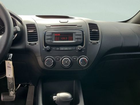 Used 2017 Kia Forte LX image 22