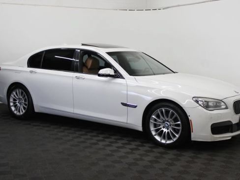 Used 2015 BMW 750Li xDrive AWD/4WD image 1