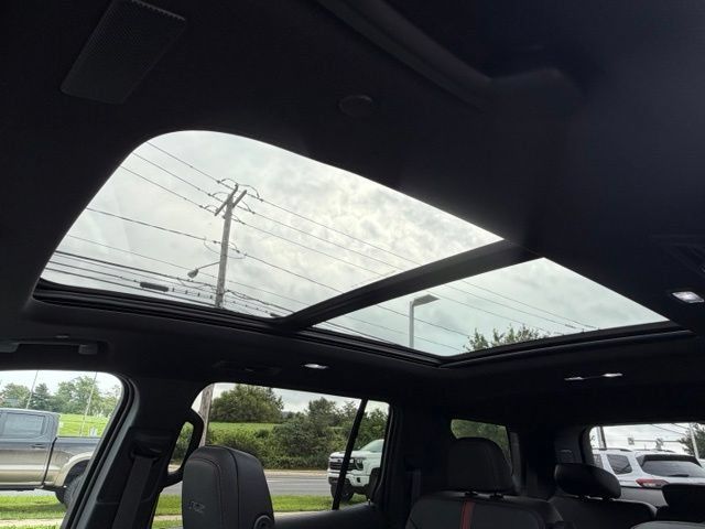 New 2026 Chevrolet Traverse RS AWD/4WD image 7