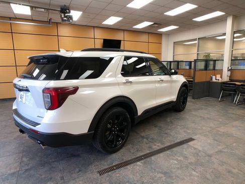 Certified 2023 Ford Explorer ST-Line w/ Class IV Trailer Tow Package AWD/4WD image 7
