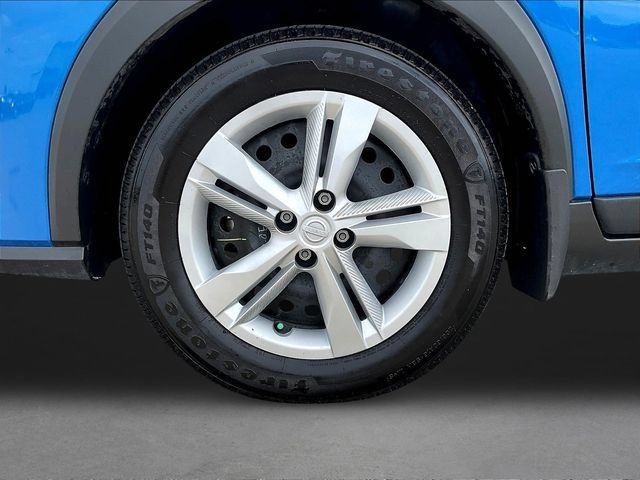 Certified 2025 Nissan Kicks Play S FWD image 33