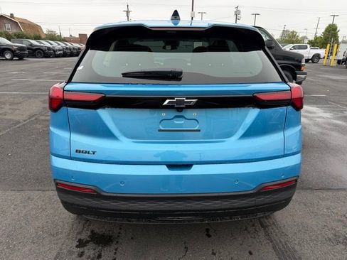 New 2027 Chevrolet Bolt LT w/ Comfort Package FWD image 6
