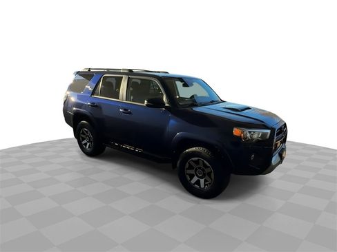 Used 2022 Toyota 4Runner TRD Off-Road Premium image 2
