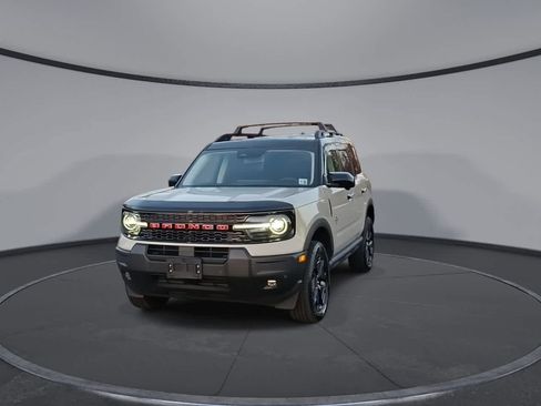 Used 2025 Ford Bronco Sport Outer Banks w/ Outer Banks Tech Package+ image 3