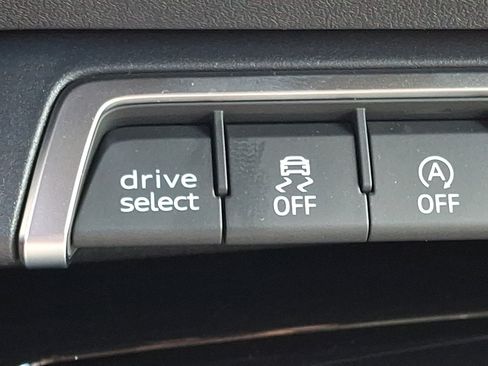 New 2026 Audi Q3 quattro 2.0T AWD/4WD image 17
