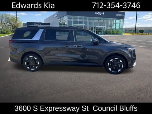 New 2026 Kia Carnival EX FWD image 2