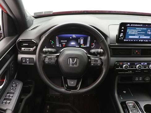 Used 2025 Honda Pilot Black Edition image 13