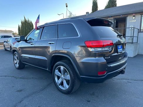 Used 2015 Jeep Grand Cherokee Limited w/ Trailer Tow Group IV image 4
