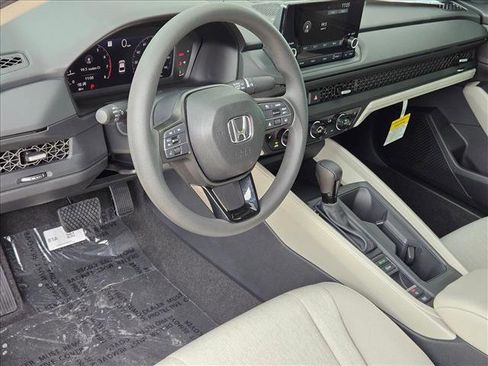 New 2025 Honda Accord SE image 3